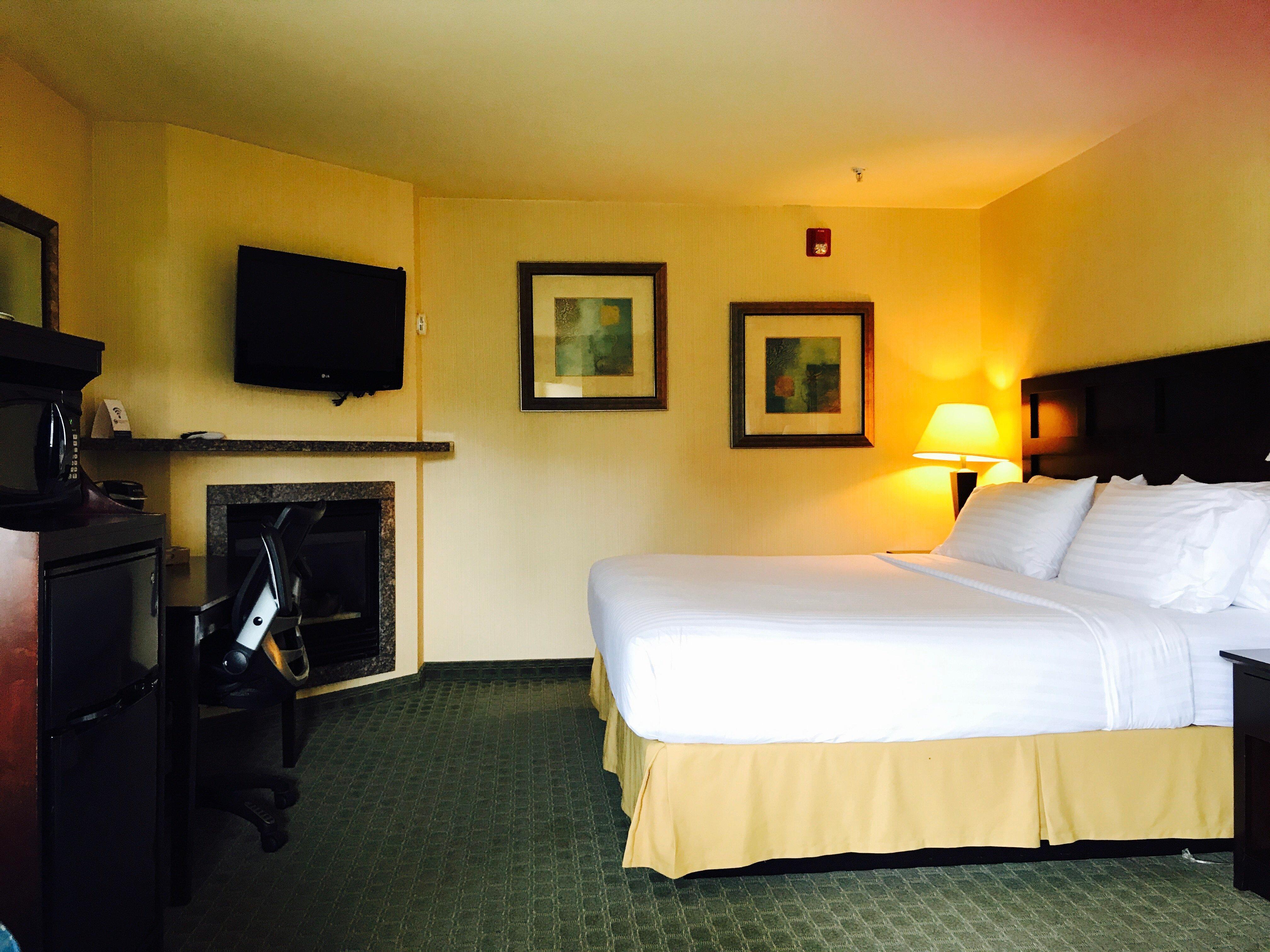 Holiday Inn Express Fort Bragg By Ihg Extérieur photo