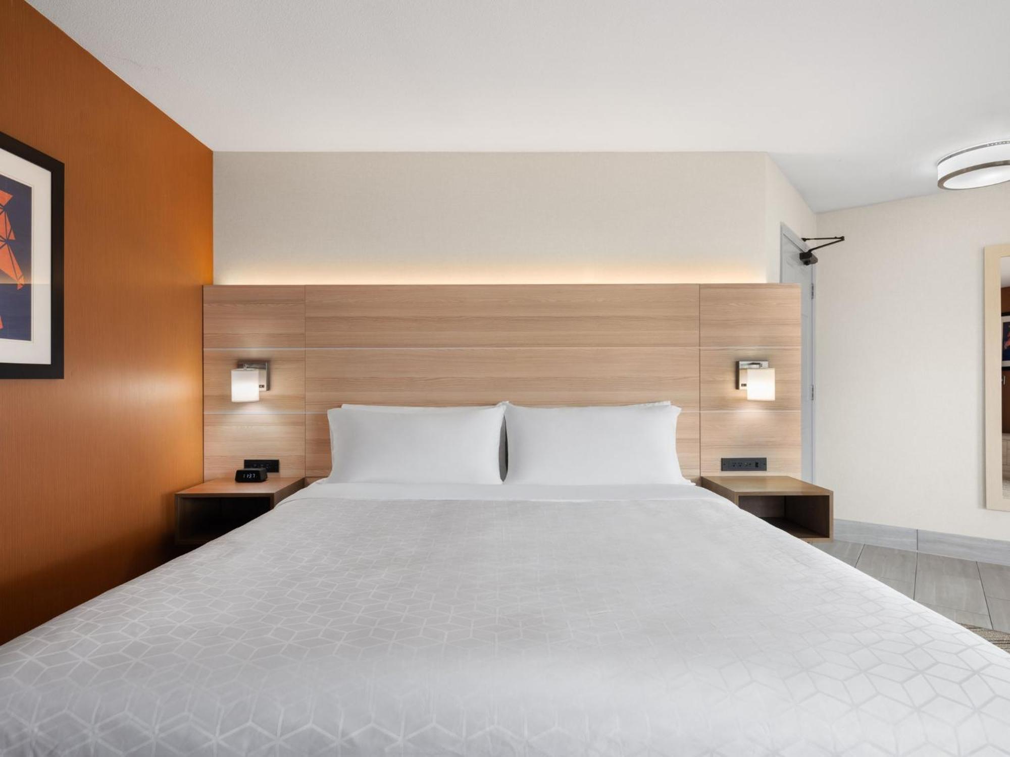Holiday Inn Express Fort Bragg By Ihg Extérieur photo