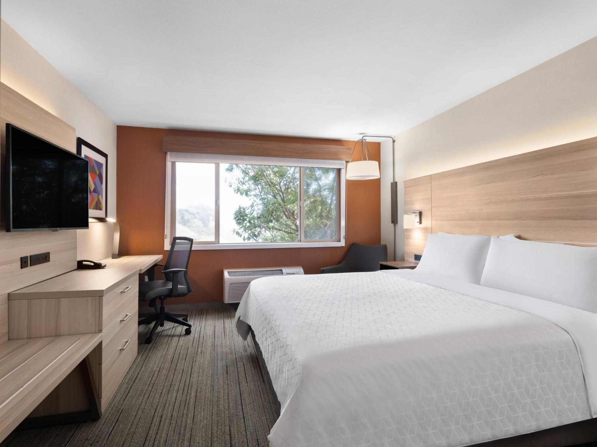 Holiday Inn Express Fort Bragg By Ihg Extérieur photo