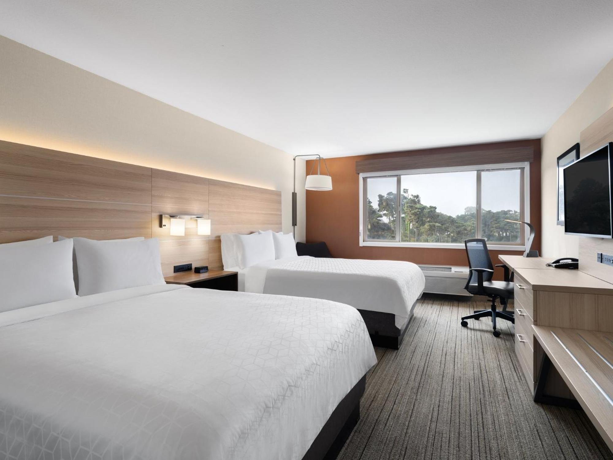 Holiday Inn Express Fort Bragg By Ihg Extérieur photo