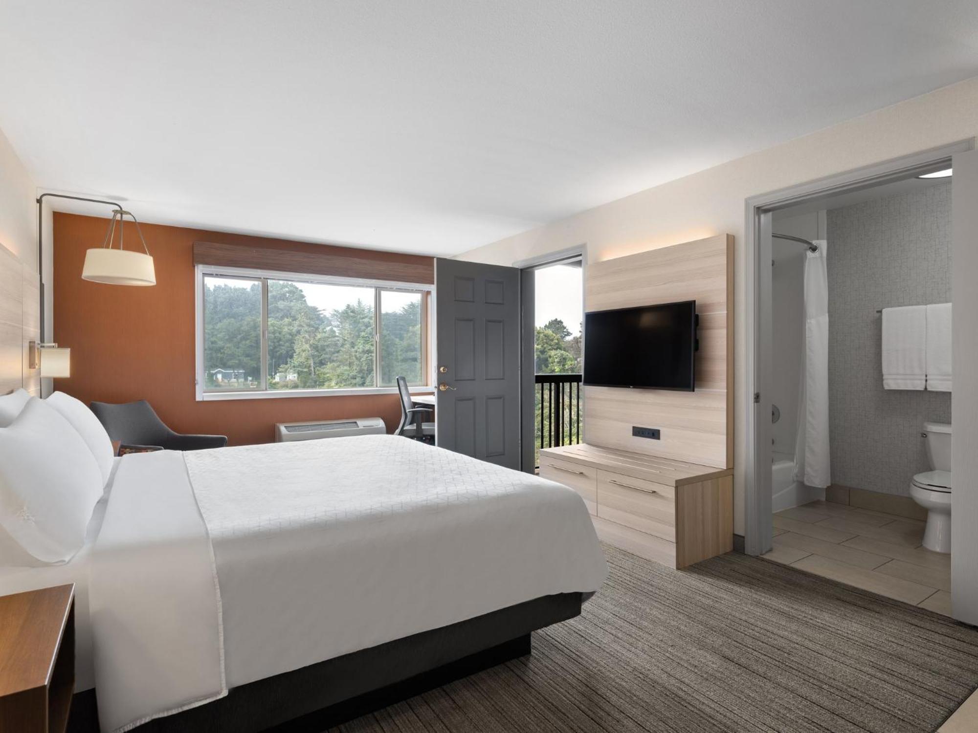 Holiday Inn Express Fort Bragg By Ihg Extérieur photo