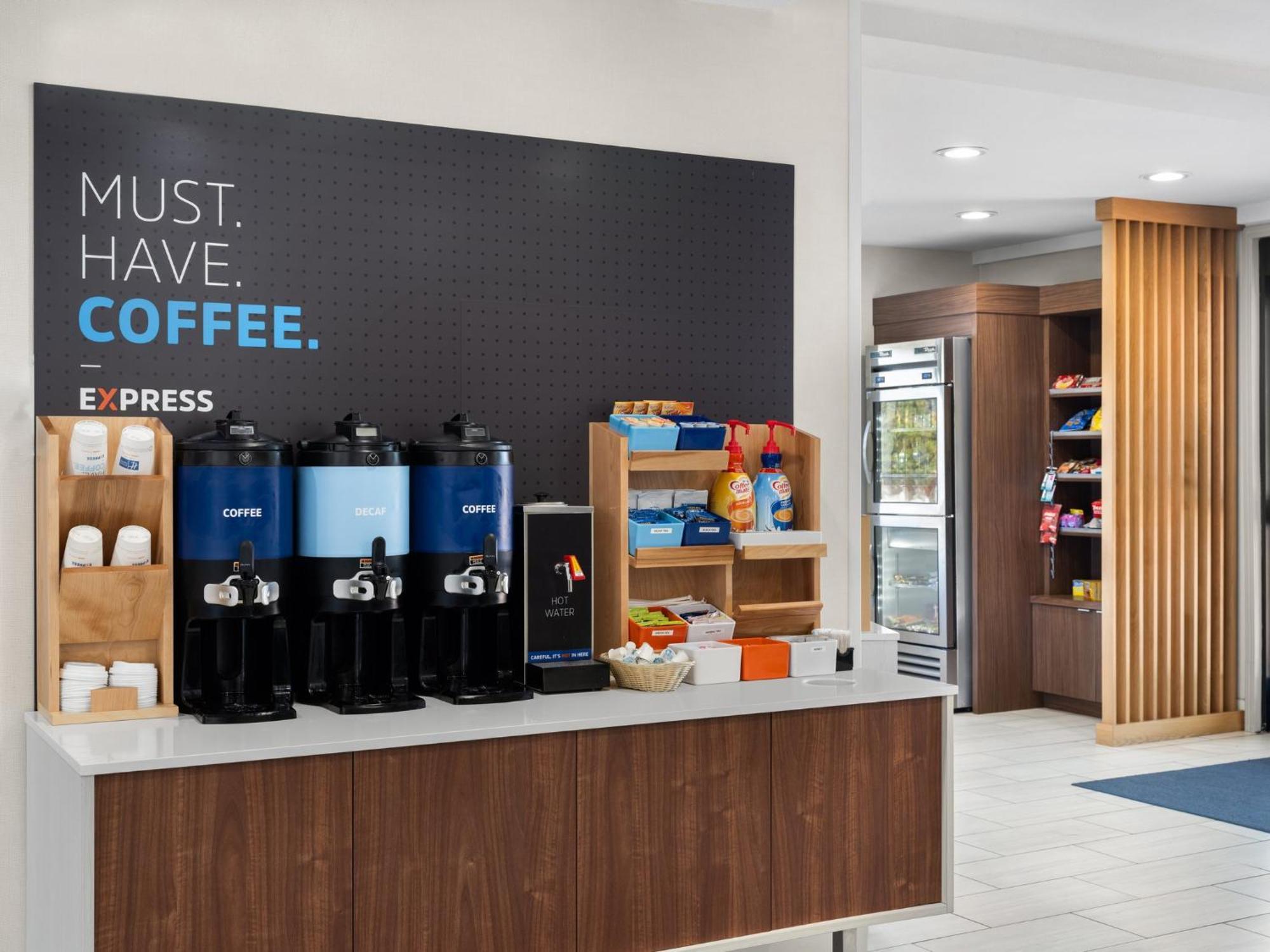 Holiday Inn Express Fort Bragg By Ihg Extérieur photo